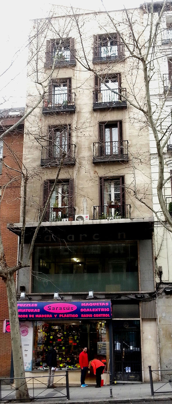 Imagen actual del edificio construido por Velasco en Atocha 90 (hoy 92), que acogi&oacute; su segundo museo